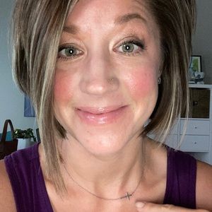 Meet your Posher, Holly